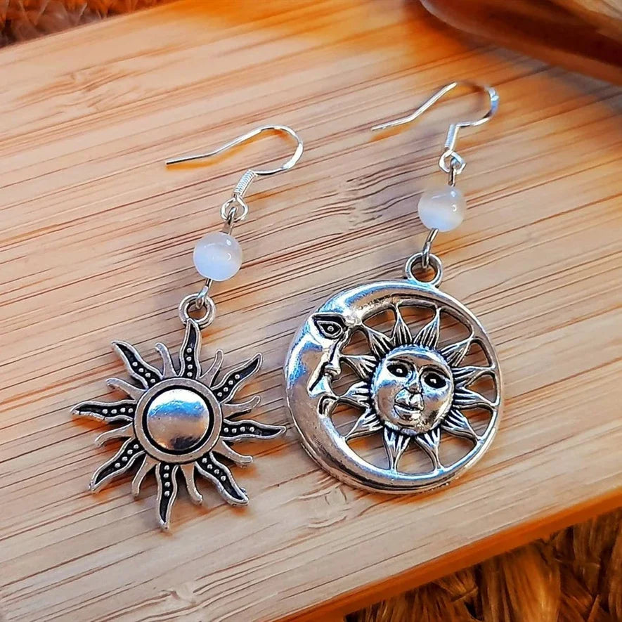 Boucles D'oreilles Soleil Asymétrique et Lune